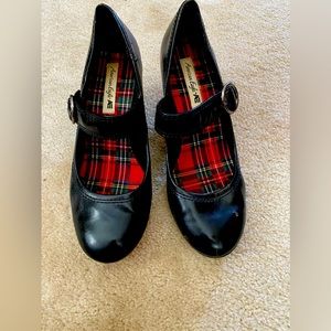 American Eagle “Kimmie” Mary Jane 3” Heel Black Size 9